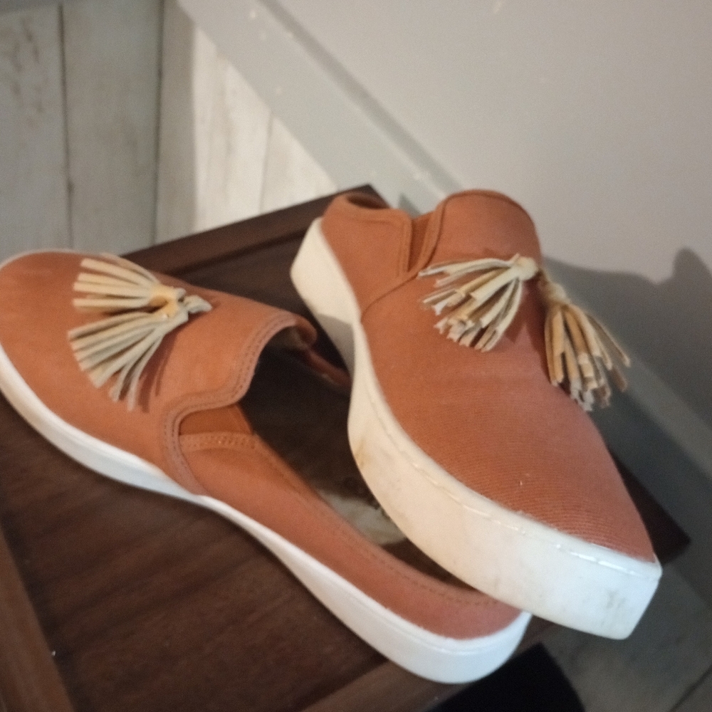 Canvas slide on spenco